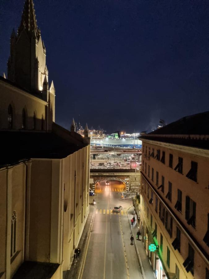 Wow Home 2 - 175 Mq - Posteggio Privato - Davanti Porto Traghetti - Fino A 10 Posti Letto - Balcone Genova Kültér fotó