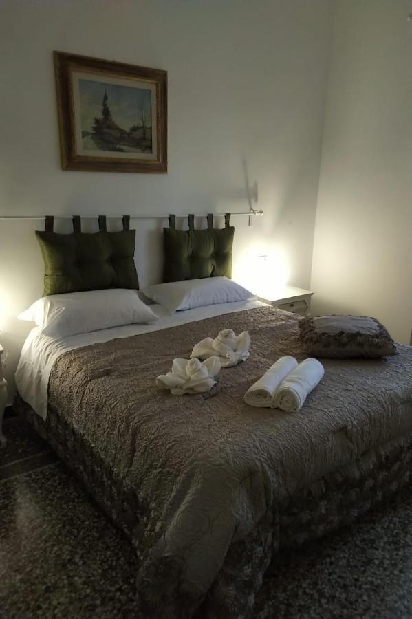 Wow Home 2 - 175 Mq - Posteggio Privato - Davanti Porto Traghetti - Fino A 10 Posti Letto - Balcone Genova Kültér fotó