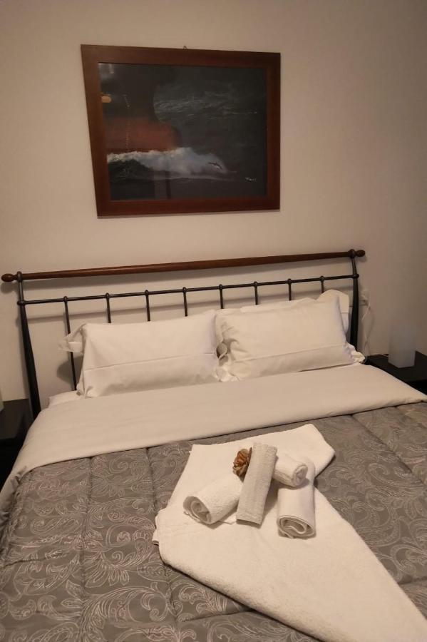 Wow Home 2 - 175 Mq - Posteggio Privato - Davanti Porto Traghetti - Fino A 10 Posti Letto - Balcone Genova Kültér fotó