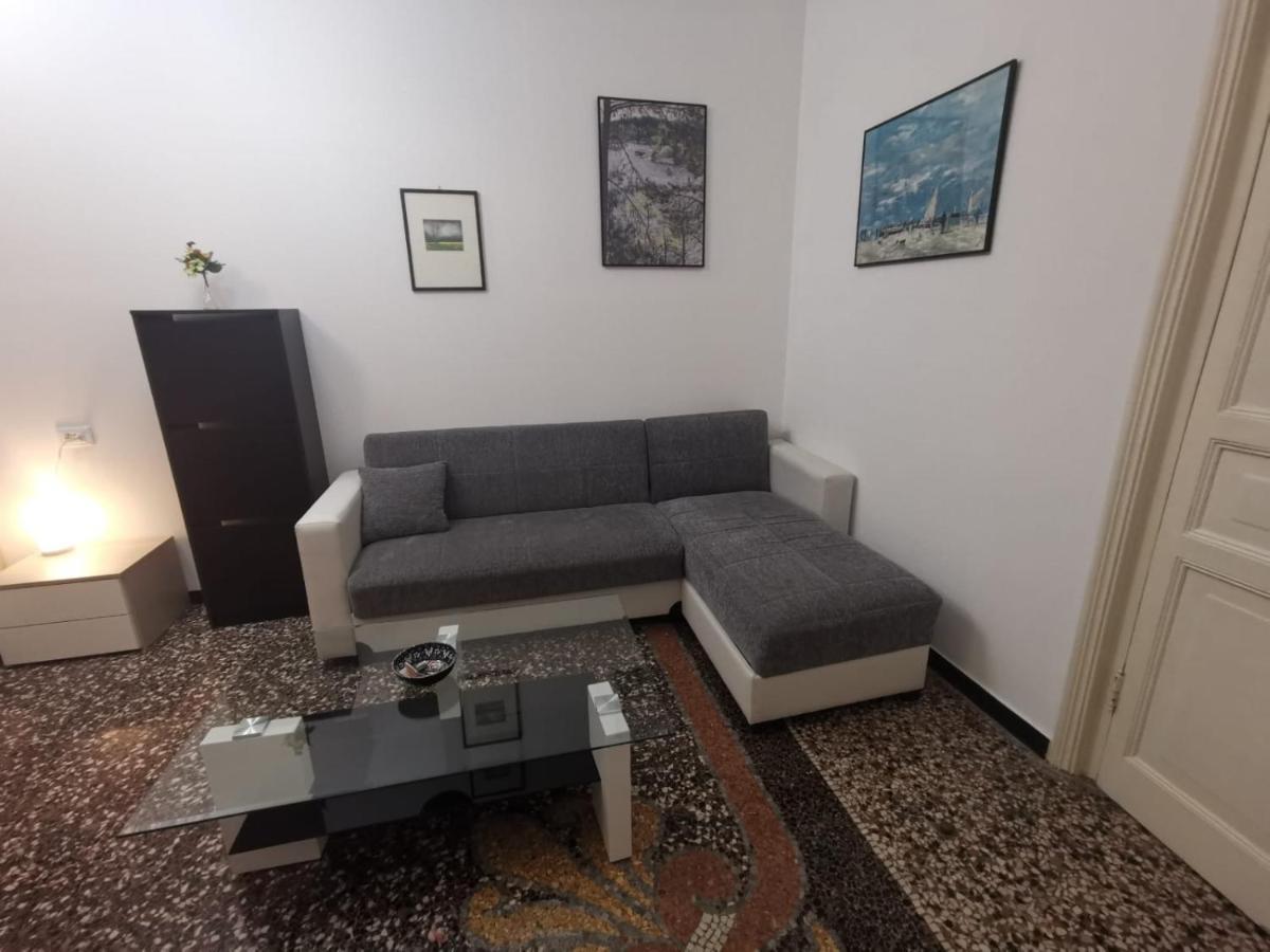 Wow Home 2 - 175 Mq - Posteggio Privato - Davanti Porto Traghetti - Fino A 10 Posti Letto - Balcone Genova Kültér fotó